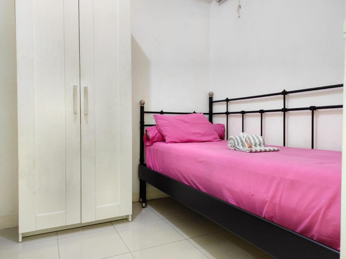 Apartemen Bassura City By Globy Property 雅加达 外观 照片